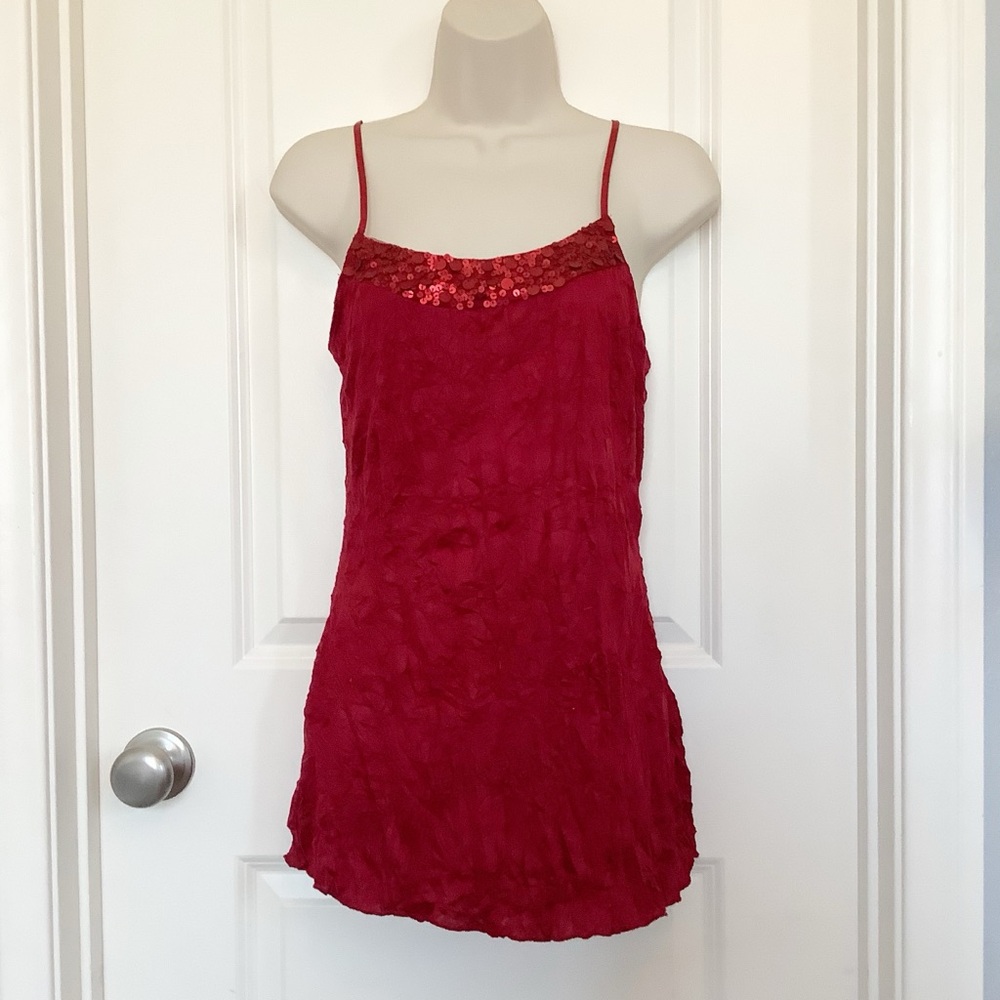 NWT Charlotte Russe Maroon Sequined Crinkle Camisole Tank Top Size M